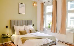 Milpau Essen 1 - Modernes Und Zentrales Studio-Apartment Mit Queensize-Bett - Netflix, Nespresso, Smart-Tv Und Terrasse